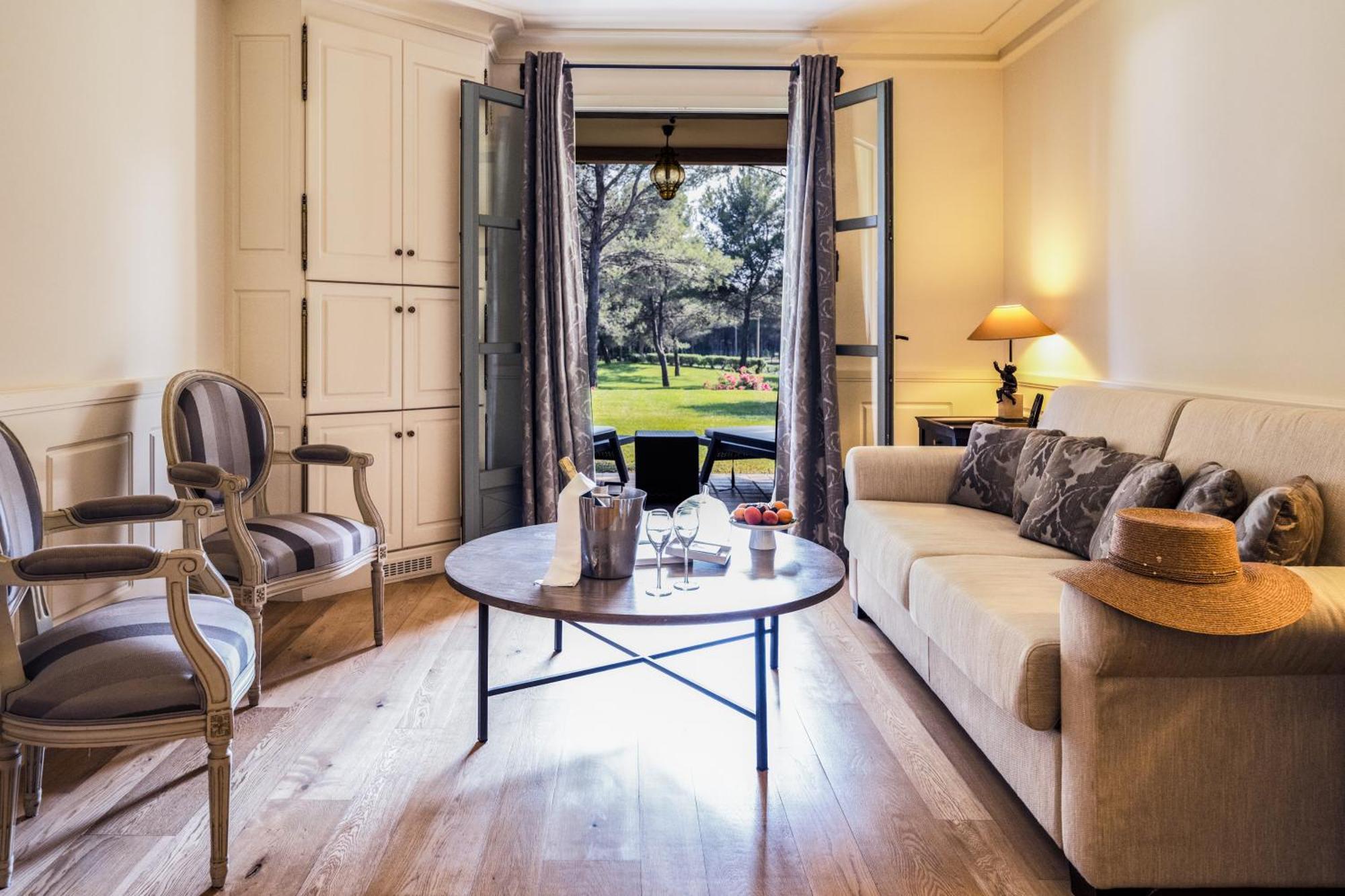 Deluxe Suite